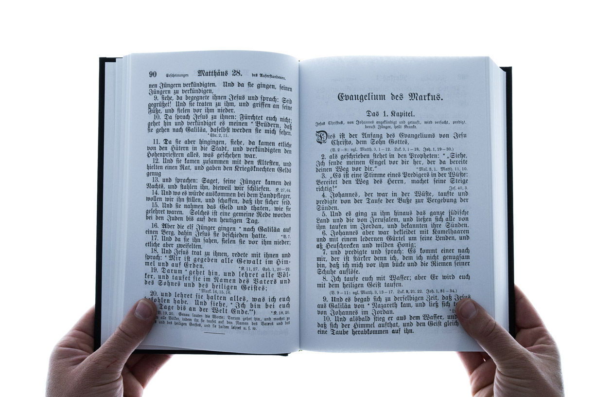 Image of Das Neue Testament Gros Druck 9 1/4 x 6 1/8 x 1 3/8 in