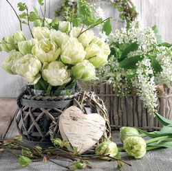 Image of Luncheon Napkin – White Tulips