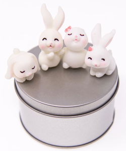 Image of Magnetic Bunnies : 4pc in Tin Box