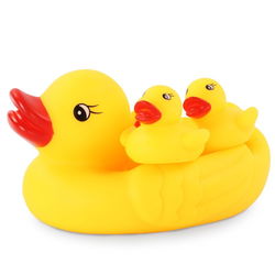 Image of Duck Family Bath Toy Set